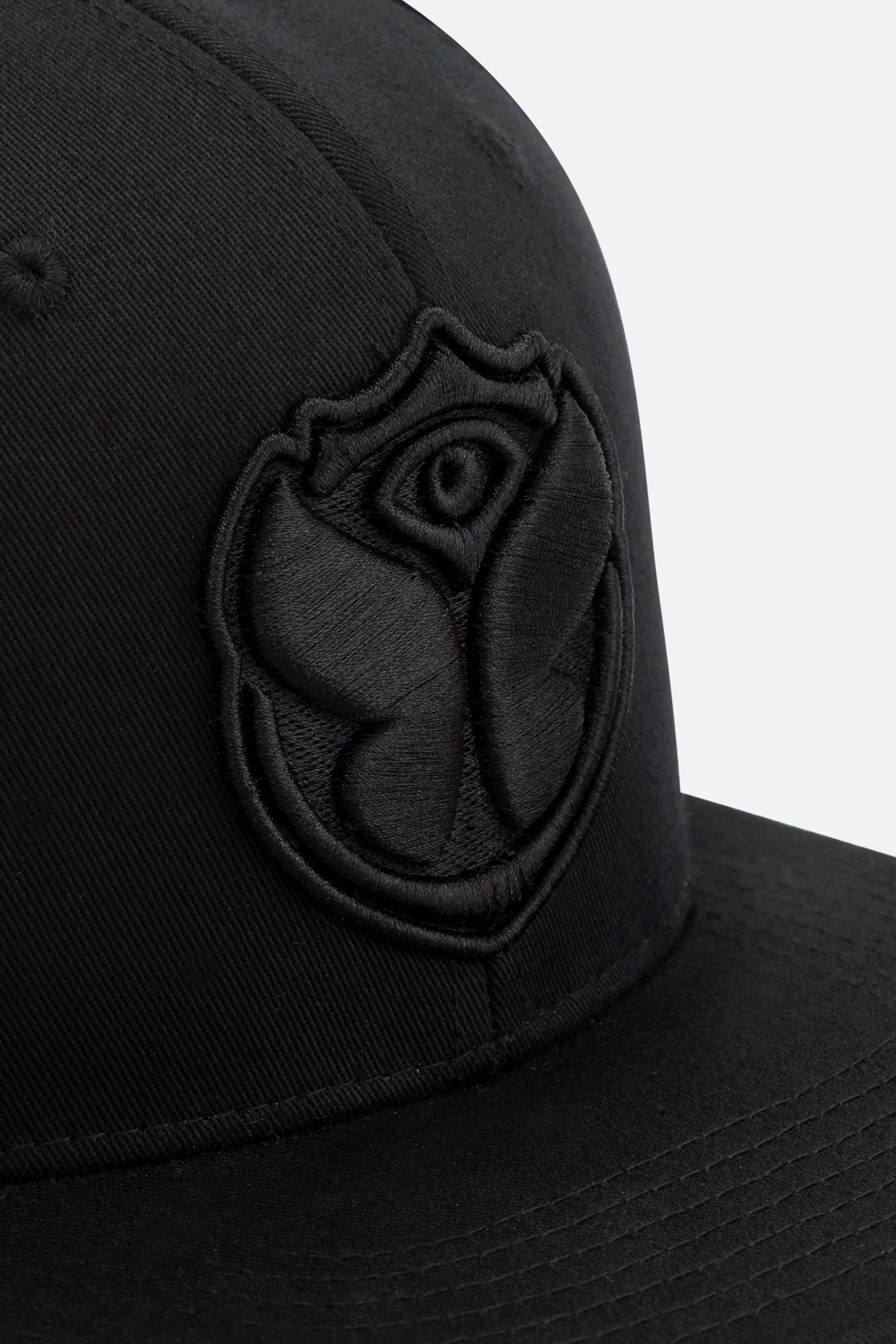 BLACK ICON CAP