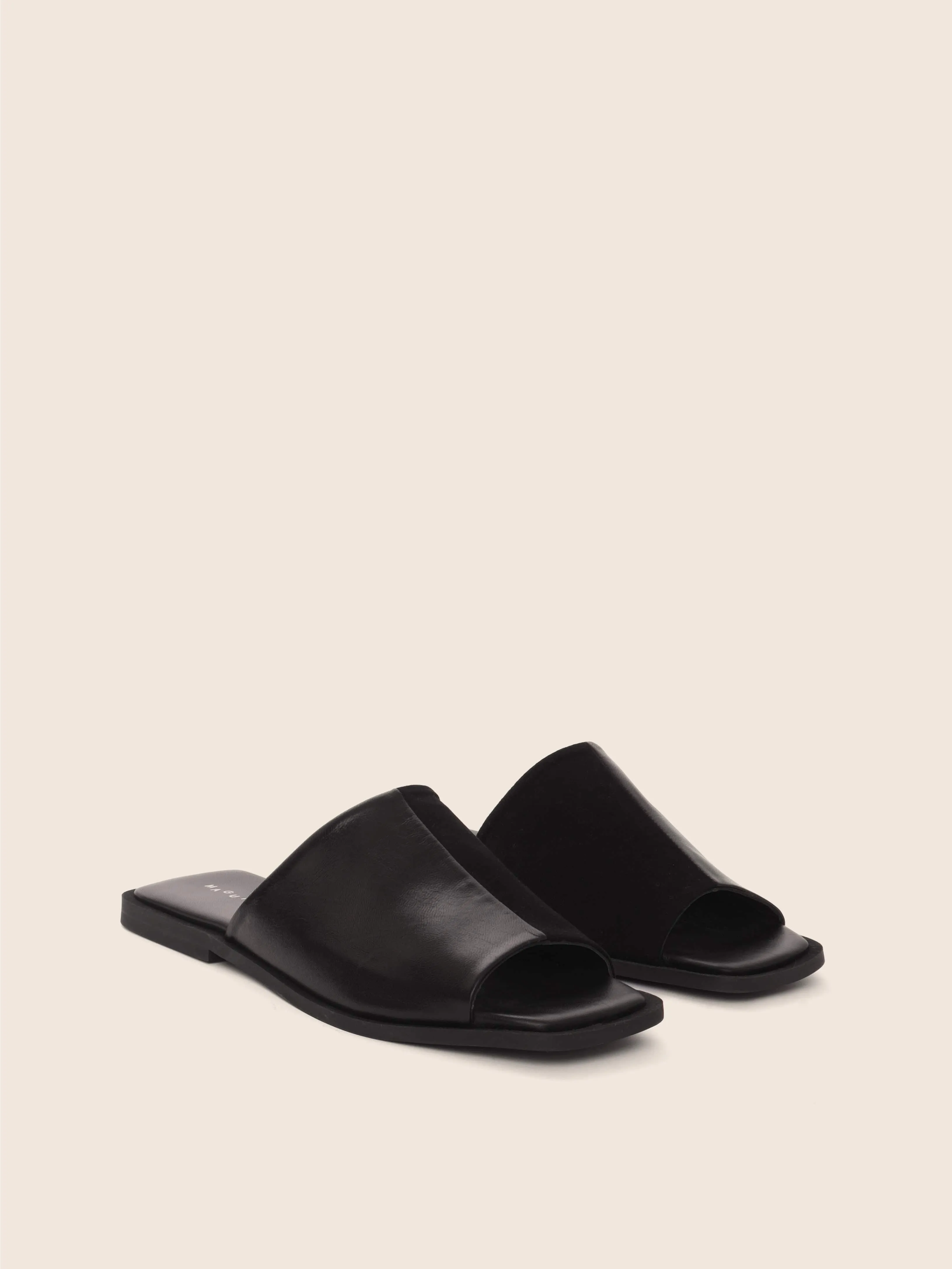 Cabra Black Sandal