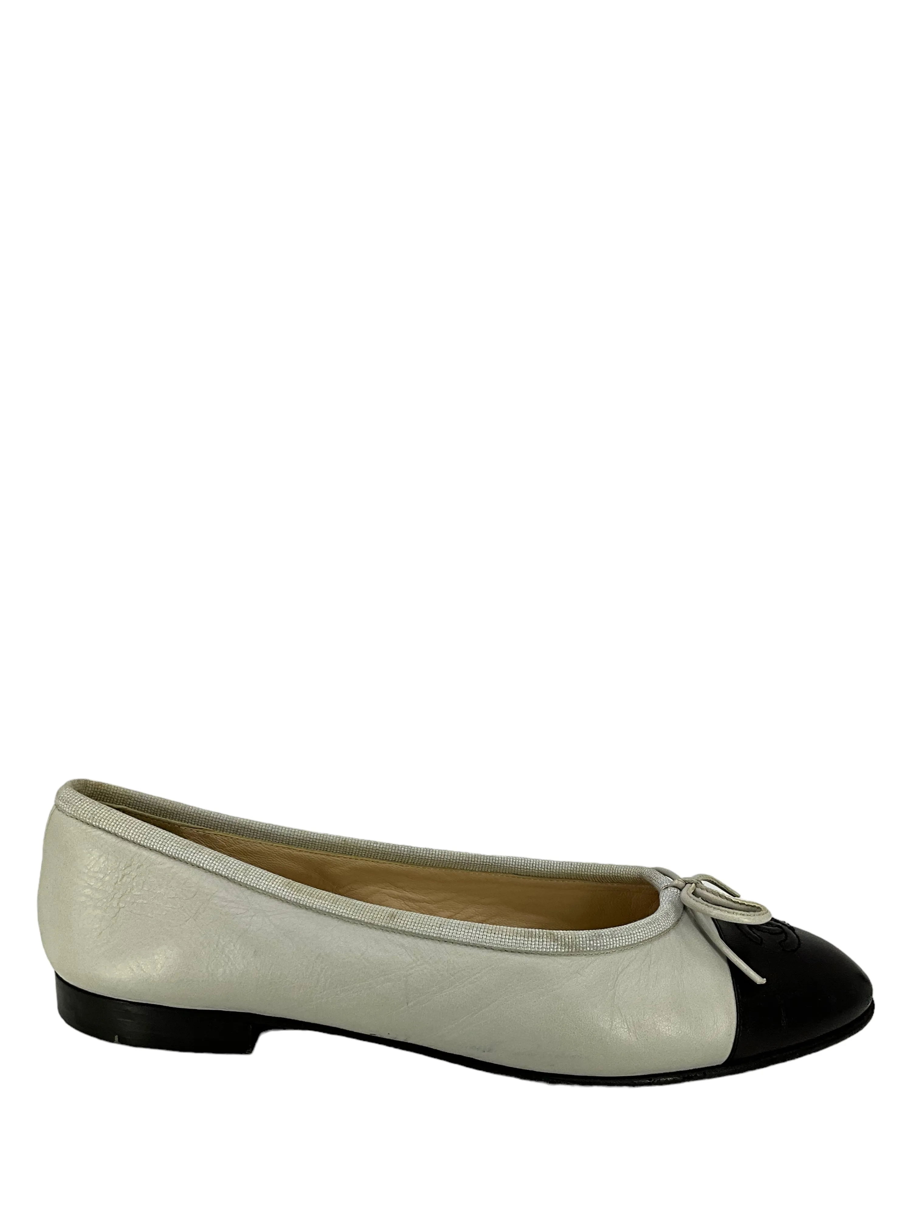 CHANEL CC Cap Toe Lambskin Leather Ballet Flats Size 8