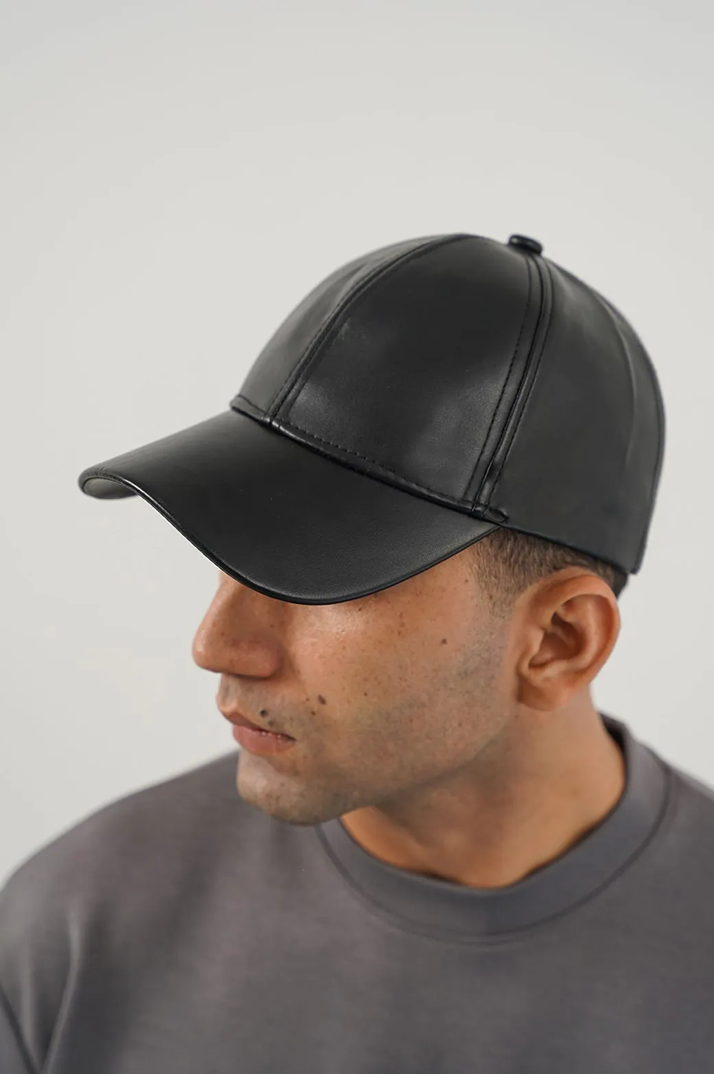 FAUX LEATHER CAP