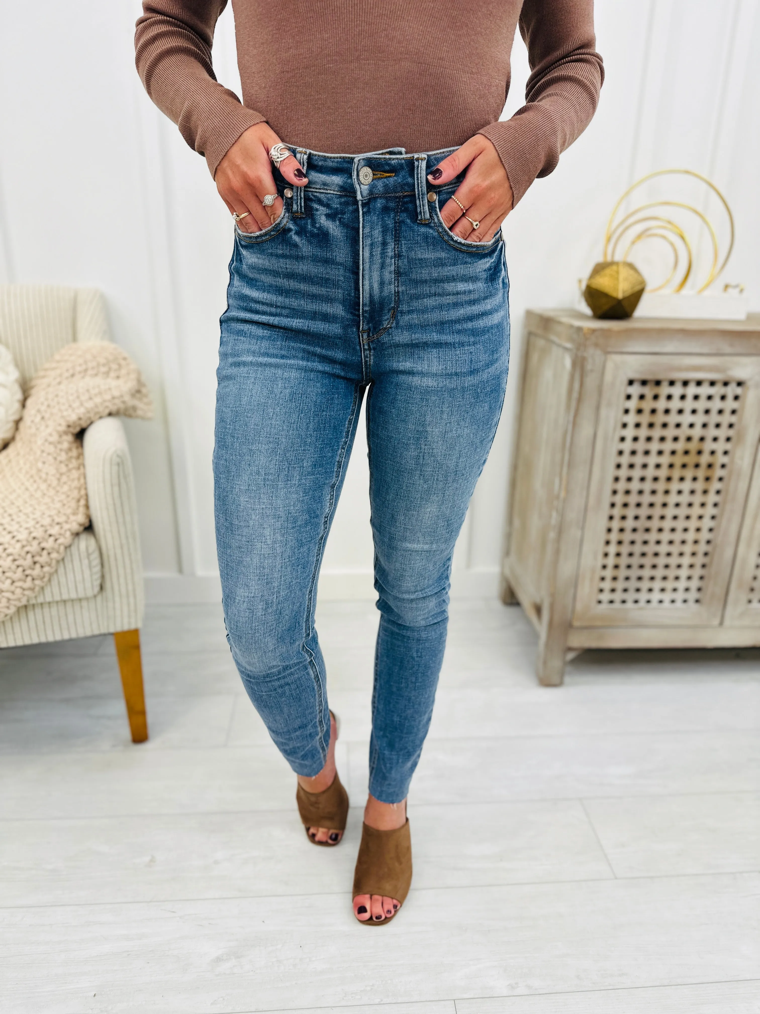 Judy Blue REG/CURVY Trifecta 2.0 Tummy Control   Butt Lifting Skinny Jeans