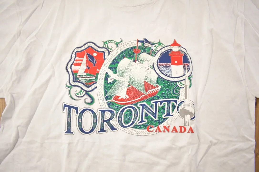 Vintage 1970s Toronto Canada Novelty T-Shirt / 70s / Streetwear Fashion / Vacation Tee / Travel & Tourism